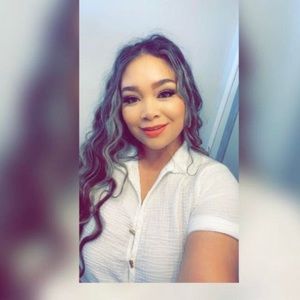 Meet your Posher, Villalobos